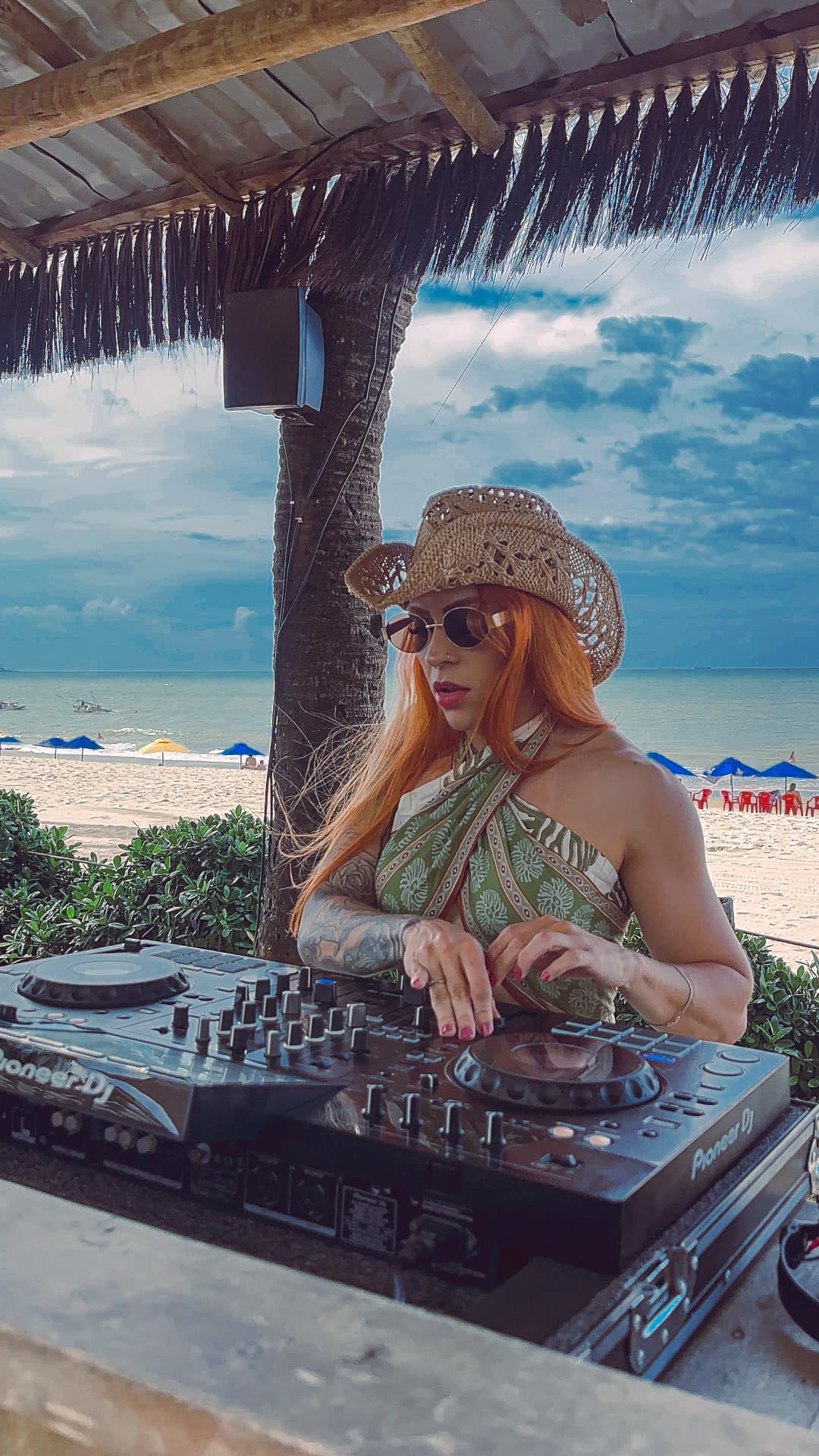 Hotel Duro Beach — Nadia Brito
