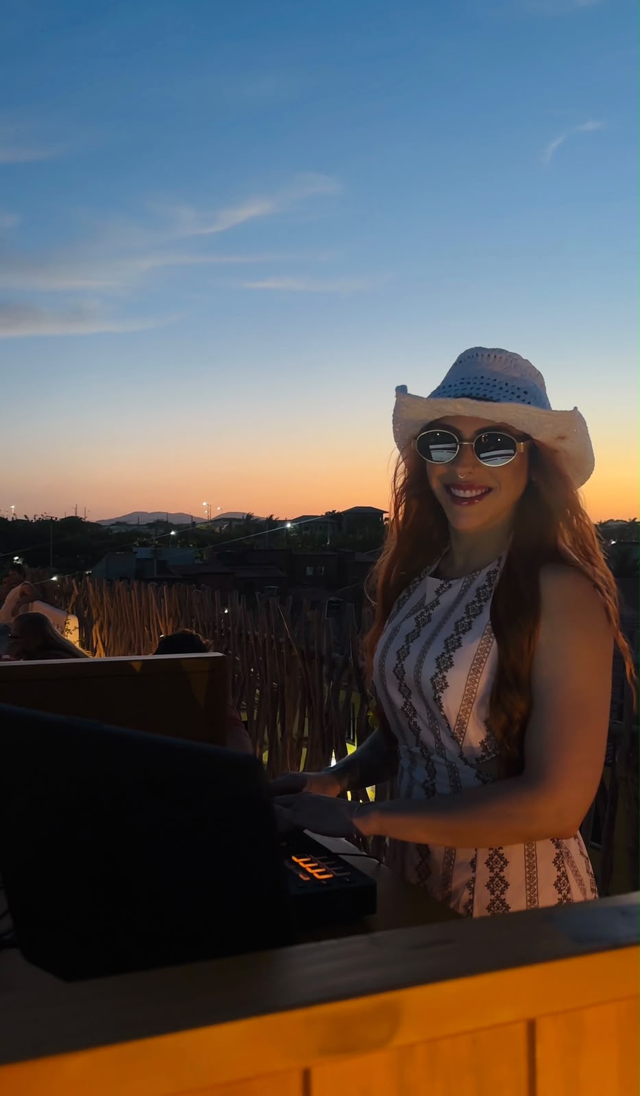 Beija Flor Cumbuco — Nadia Brito